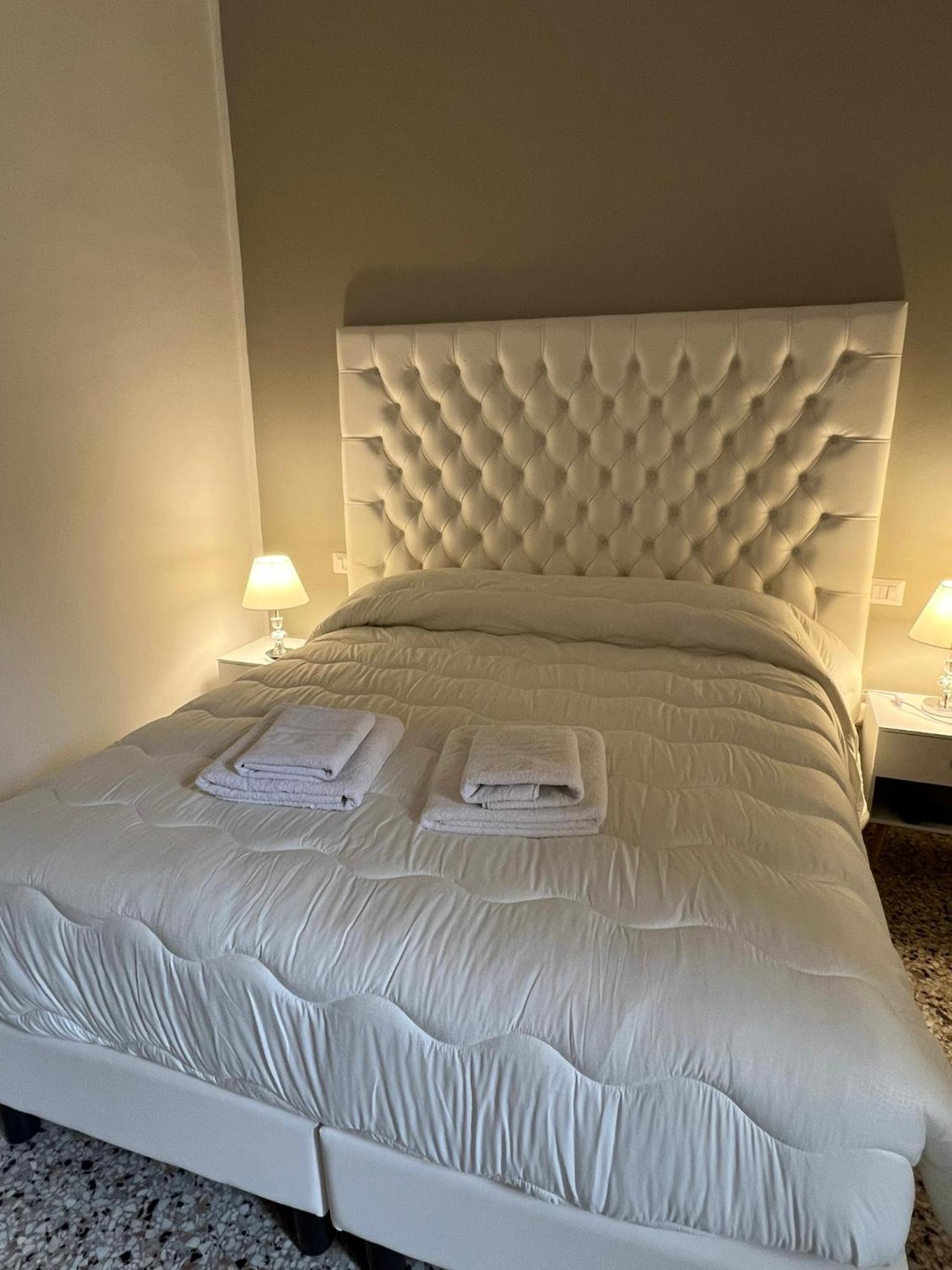 Luxury Room Anelli Center Of Roma Bagian luar foto